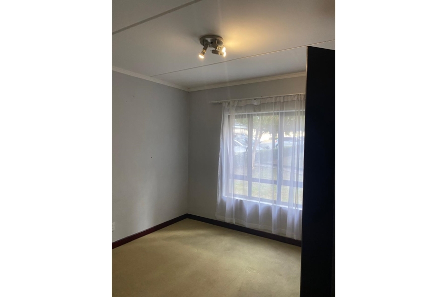 To Let 2 Bedroom Property for Rent in Noordwyk Gauteng