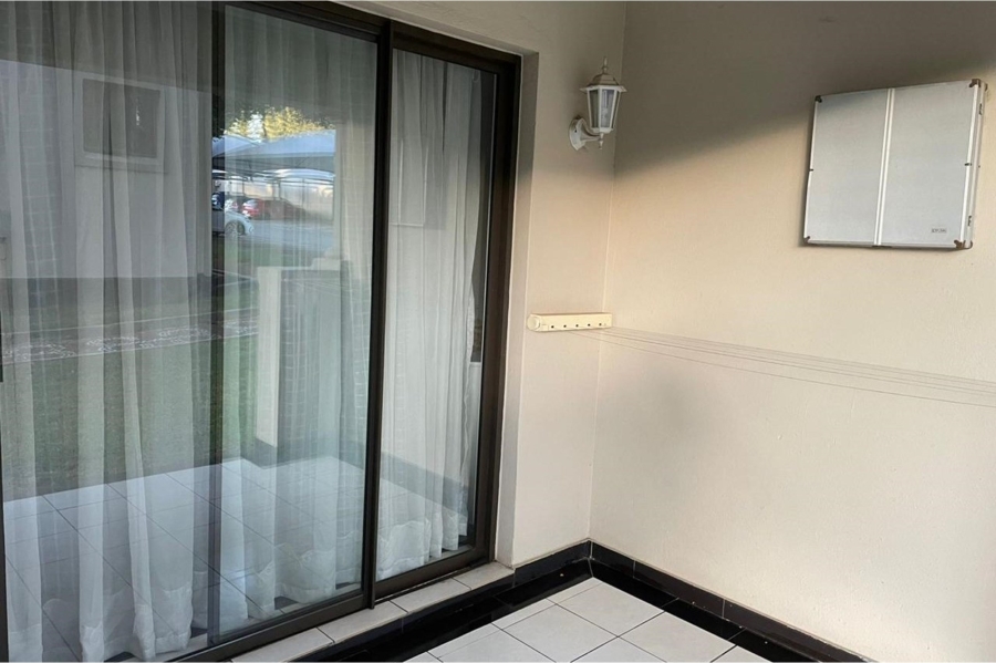 To Let 2 Bedroom Property for Rent in Noordwyk Gauteng