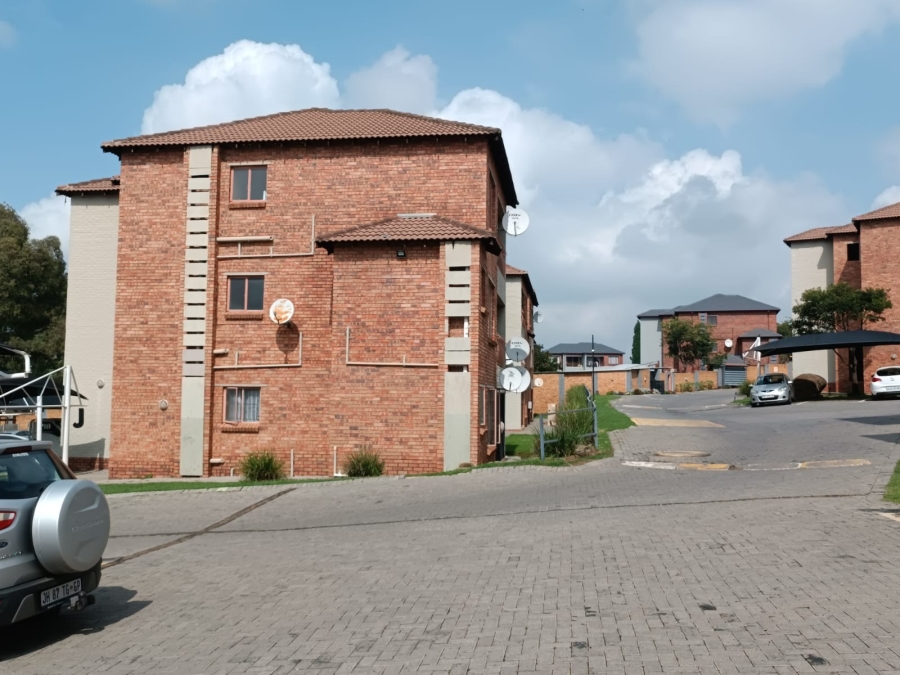 To Let 2 Bedroom Property for Rent in Birchleigh Gauteng