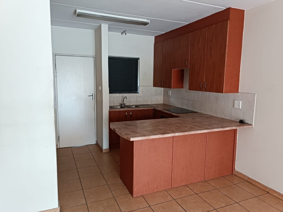 To Let 2 Bedroom Property for Rent in Birchleigh Gauteng