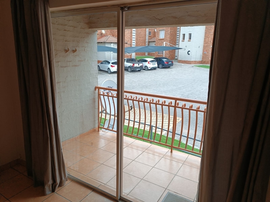 To Let 2 Bedroom Property for Rent in Birchleigh Gauteng