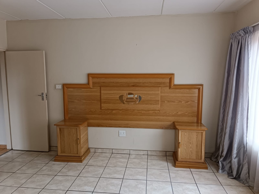 To Let 2 Bedroom Property for Rent in Birchleigh Gauteng
