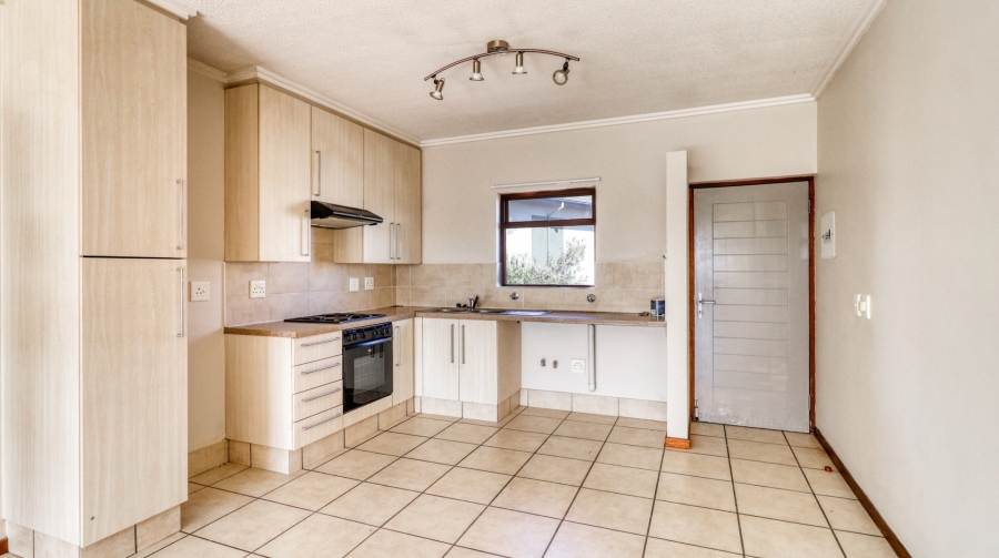 To Let 2 Bedroom Property for Rent in Lonehill Gauteng