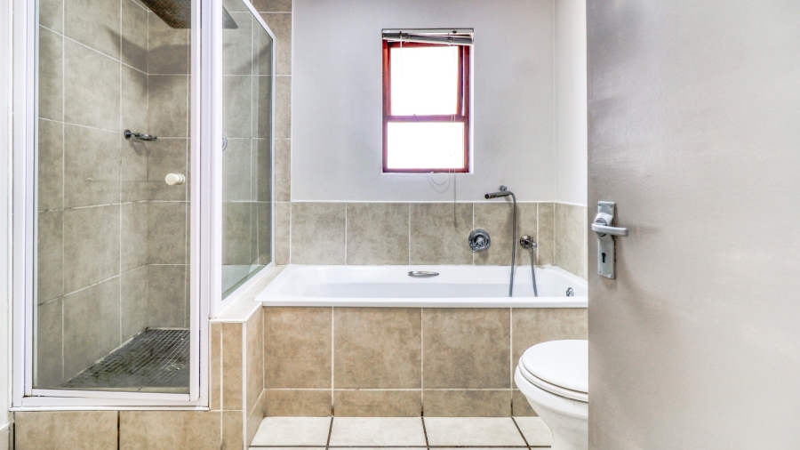 To Let 2 Bedroom Property for Rent in Lonehill Gauteng