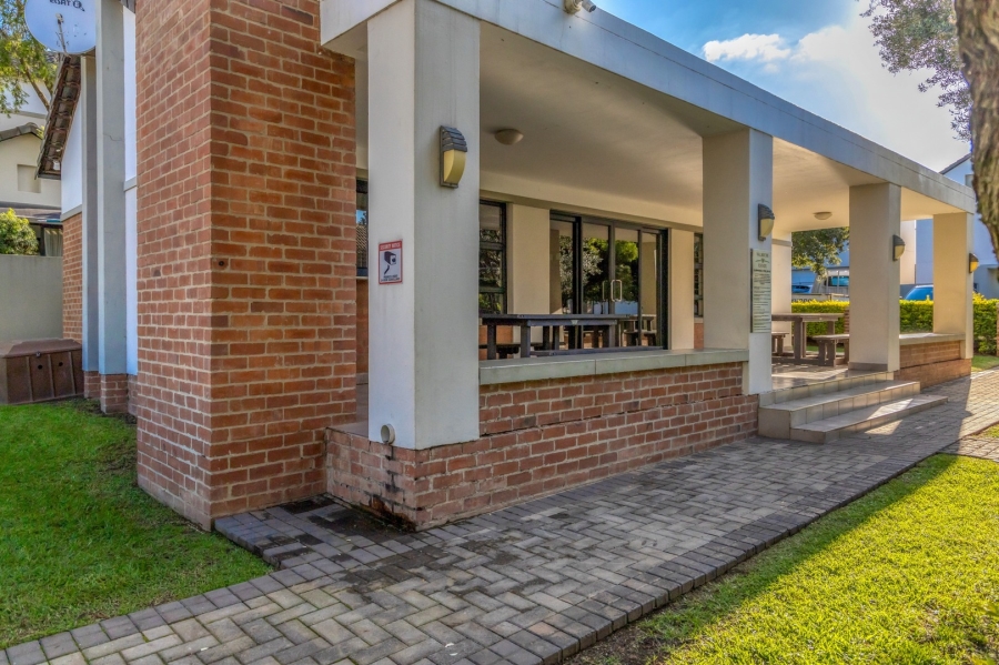 To Let 2 Bedroom Property for Rent in Broadacres Gauteng