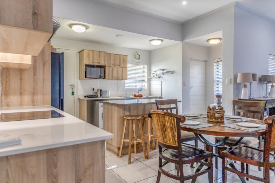 To Let 2 Bedroom Property for Rent in Broadacres Gauteng