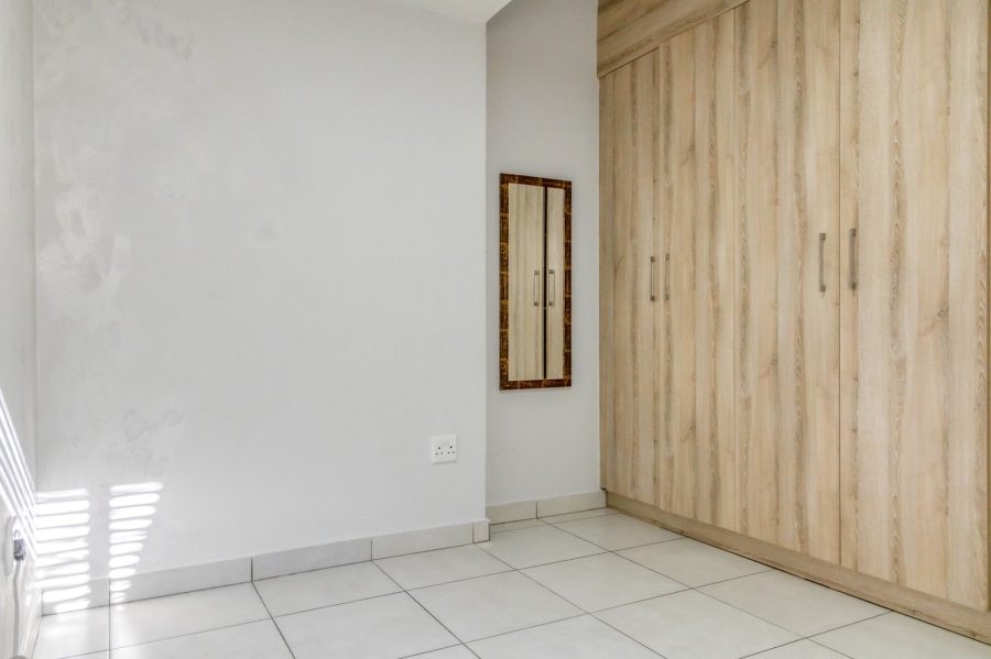 To Let 2 Bedroom Property for Rent in Broadacres Gauteng