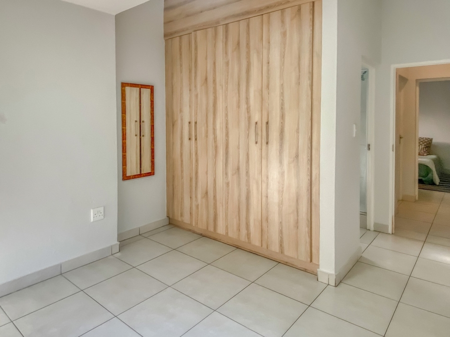 To Let 2 Bedroom Property for Rent in Broadacres Gauteng