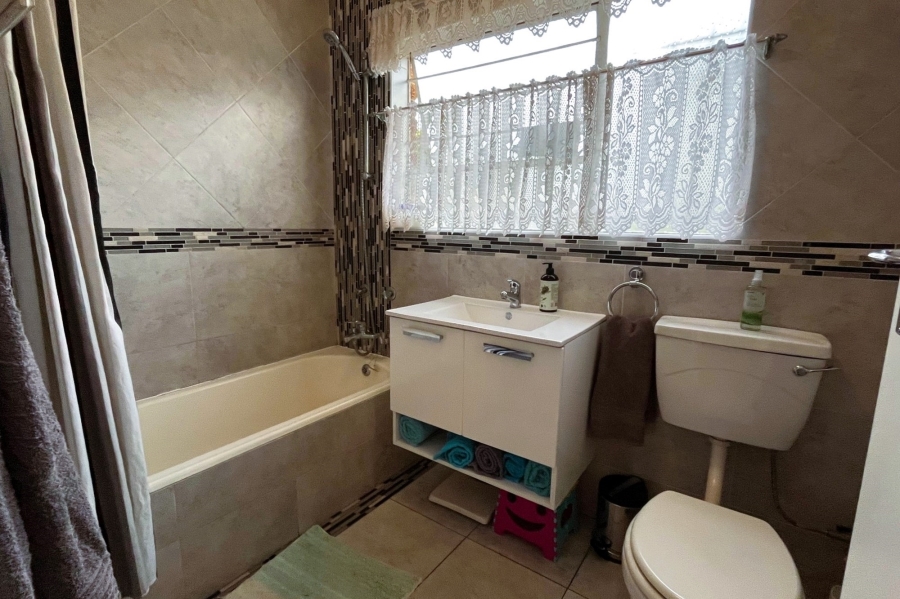 3 Bedroom Property for Sale in Randhart Gauteng