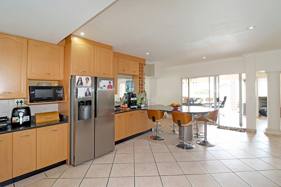5 Bedroom Property for Sale in Kyalami Estates Gauteng