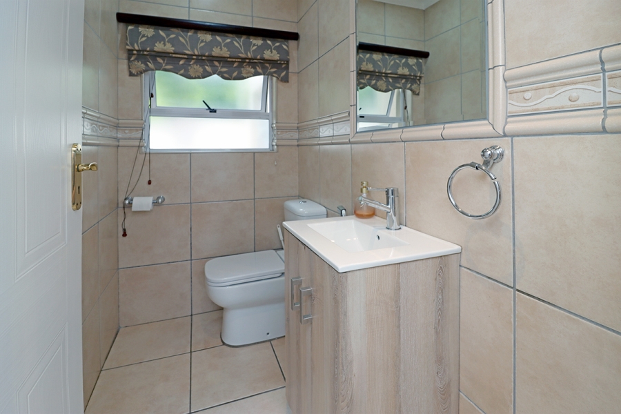 5 Bedroom Property for Sale in Kyalami Estates Gauteng