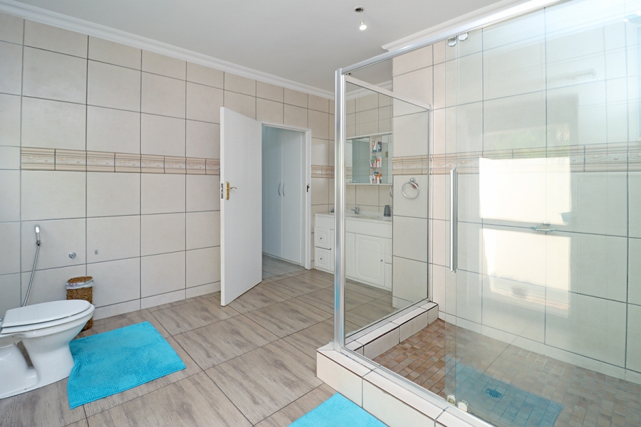 5 Bedroom Property for Sale in Kyalami Estates Gauteng
