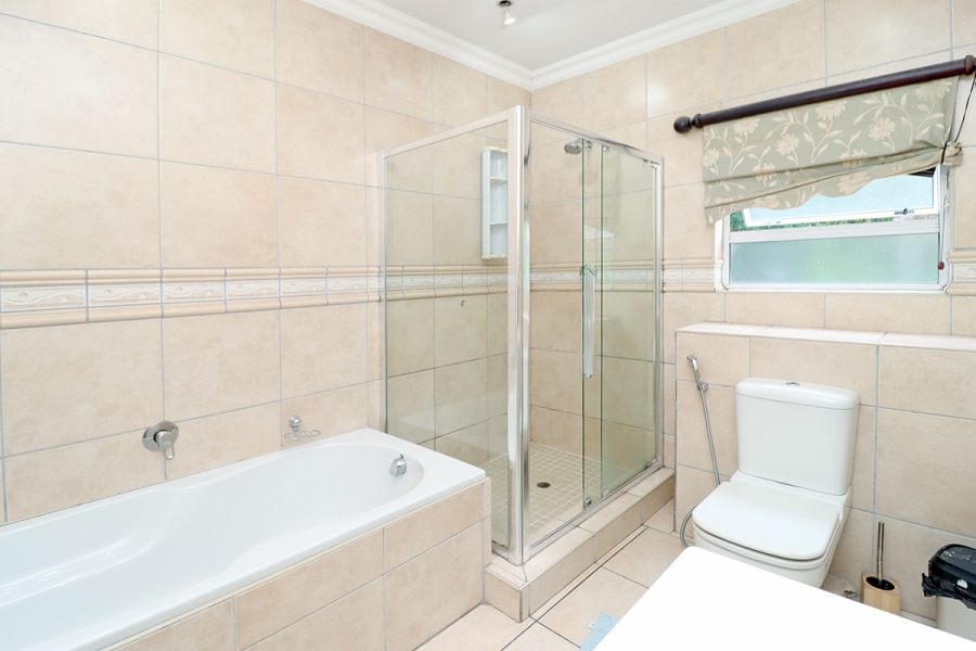 5 Bedroom Property for Sale in Kyalami Estates Gauteng