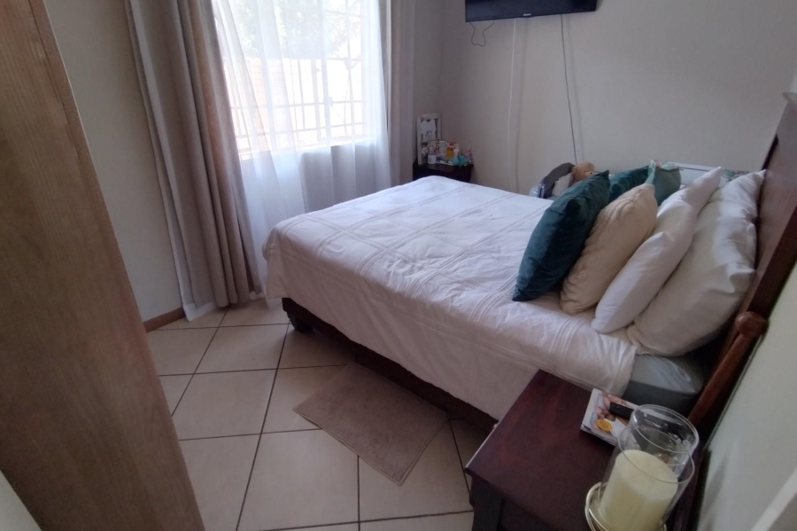 To Let 2 Bedroom Property for Rent in Monavoni Gauteng