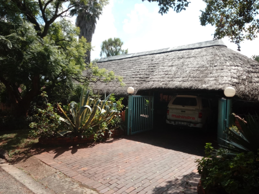 5 Bedroom Property for Sale in Birch Acres Gauteng