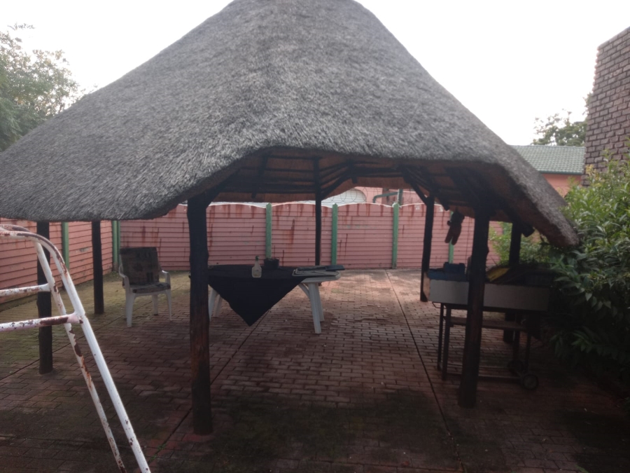 5 Bedroom Property for Sale in Birch Acres Gauteng