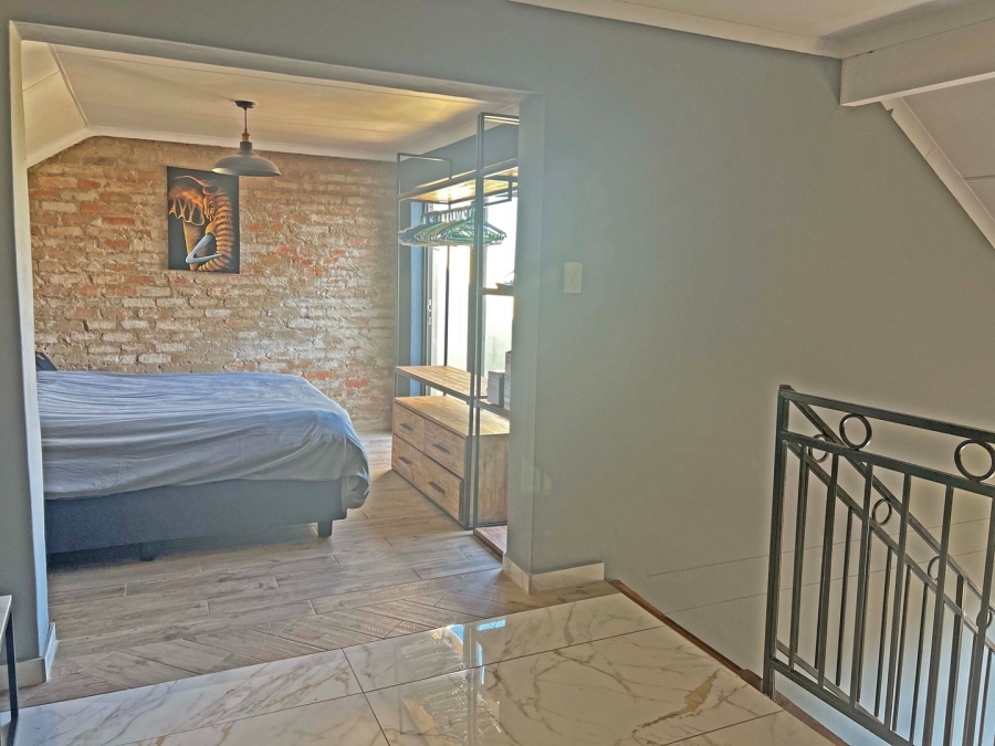 To Let 2 Bedroom Property for Rent in Bryanston Gauteng