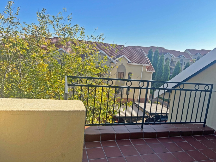 To Let 2 Bedroom Property for Rent in Bryanston Gauteng