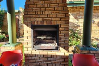 3 Bedroom Property for Sale in Glen Marais Gauteng