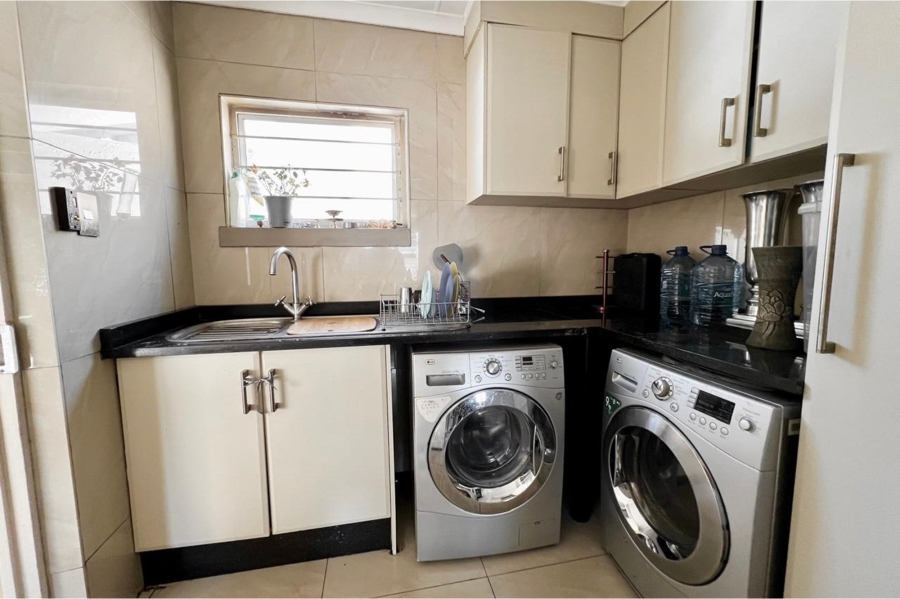 To Let 3 Bedroom Property for Rent in North Riding Gauteng