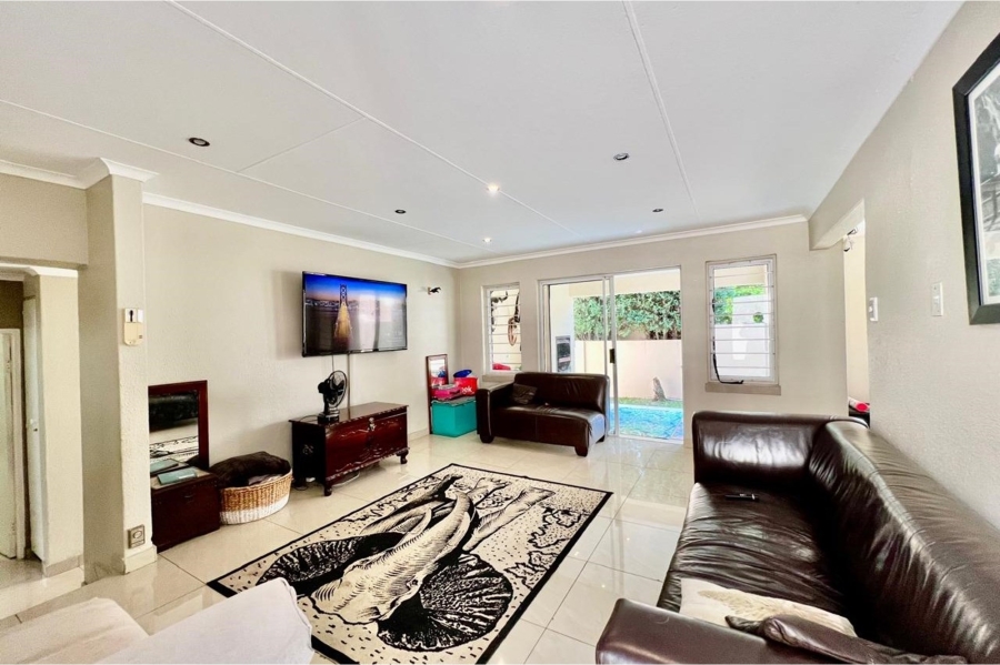 To Let 3 Bedroom Property for Rent in North Riding Gauteng