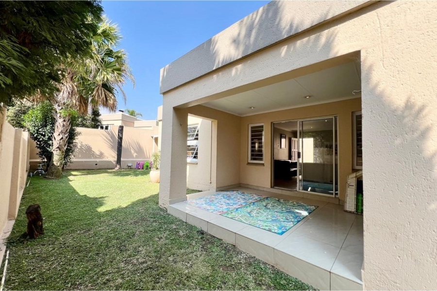 To Let 3 Bedroom Property for Rent in North Riding Gauteng
