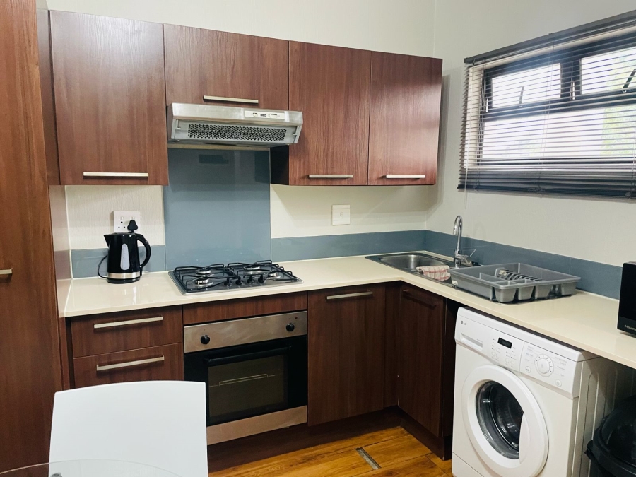 To Let 2 Bedroom Property for Rent in Fourways Gauteng