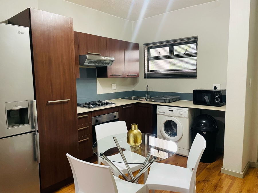 To Let 2 Bedroom Property for Rent in Fourways Gauteng