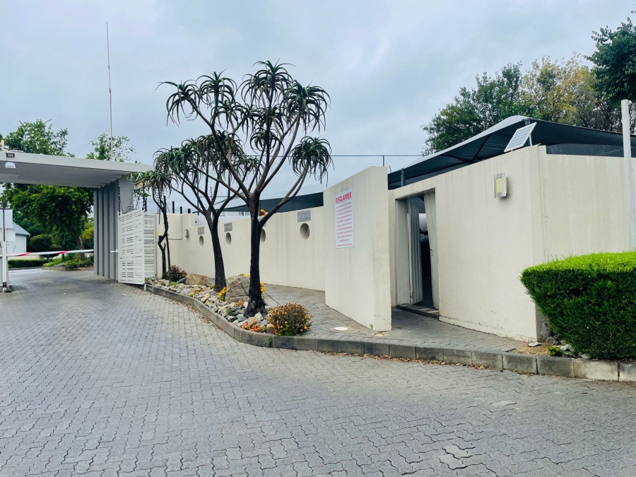 To Let 2 Bedroom Property for Rent in Fourways Gauteng