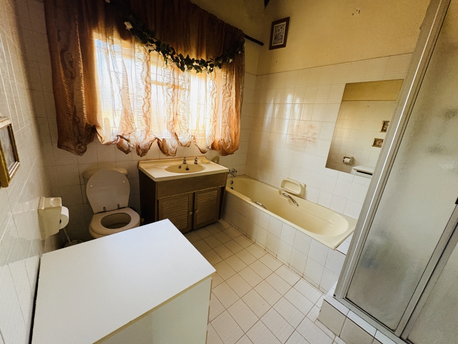 4 Bedroom Property for Sale in Amandasig Gauteng