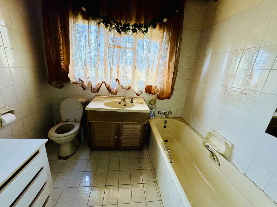 4 Bedroom Property for Sale in Amandasig Gauteng
