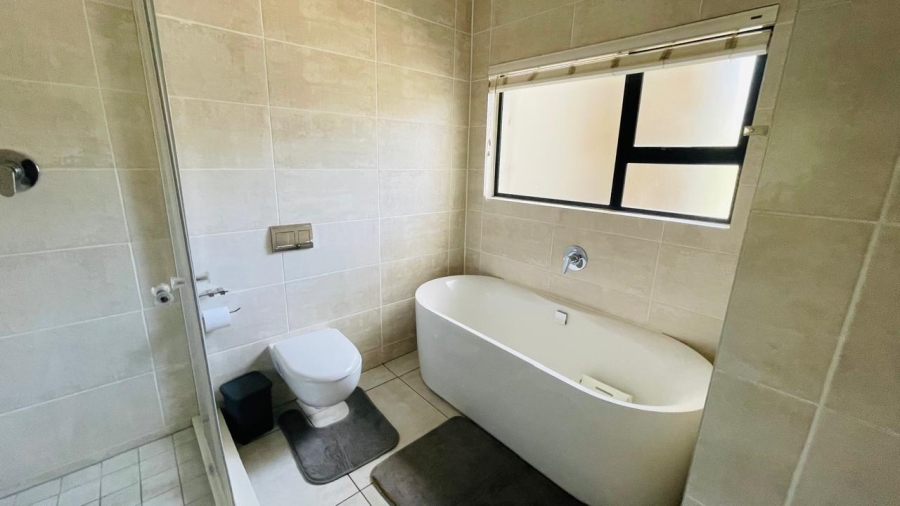 3 Bedroom Property for Sale in Waterfall Gauteng