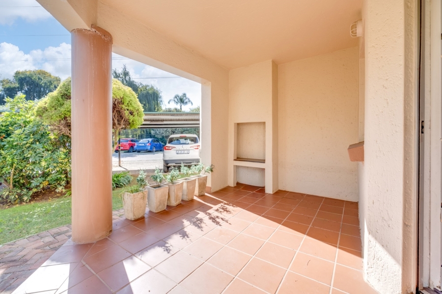 1 Bedroom Property for Sale in Bedfordview Gauteng