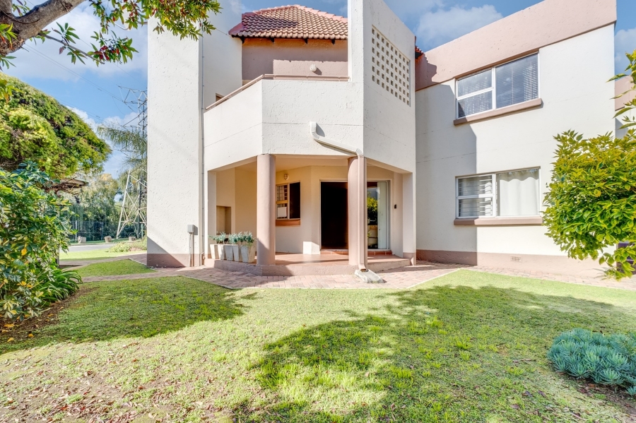 1 Bedroom Property for Sale in Bedfordview Gauteng