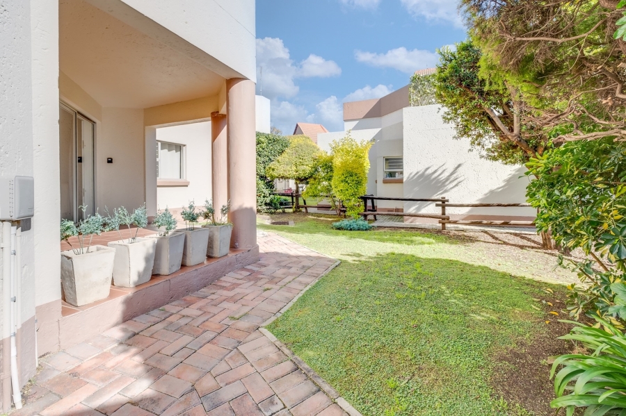 1 Bedroom Property for Sale in Bedfordview Gauteng