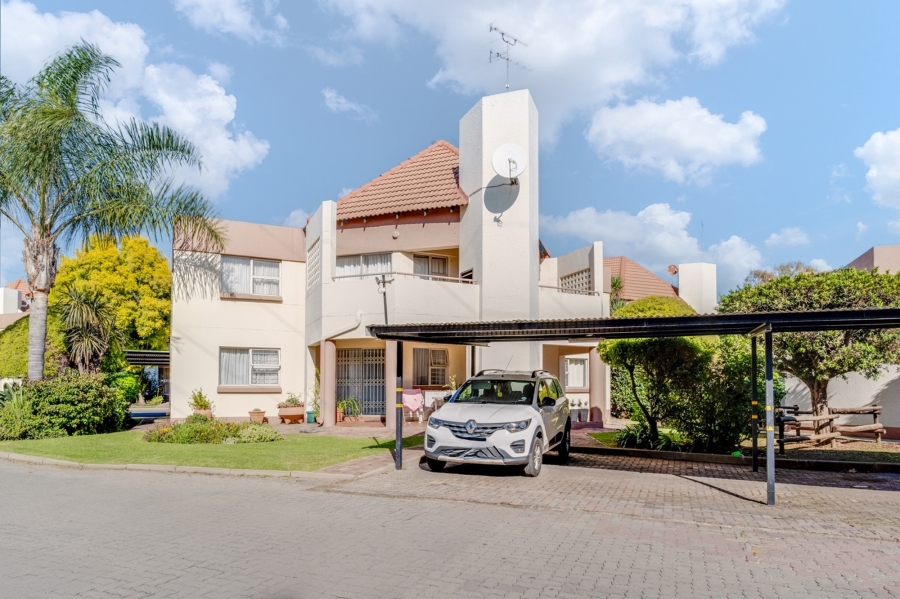 1 Bedroom Property for Sale in Bedfordview Gauteng