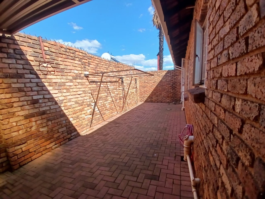 3 Bedroom Property for Sale in Homelake Gauteng