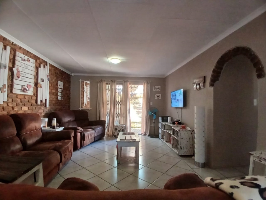 3 Bedroom Property for Sale in Homelake Gauteng