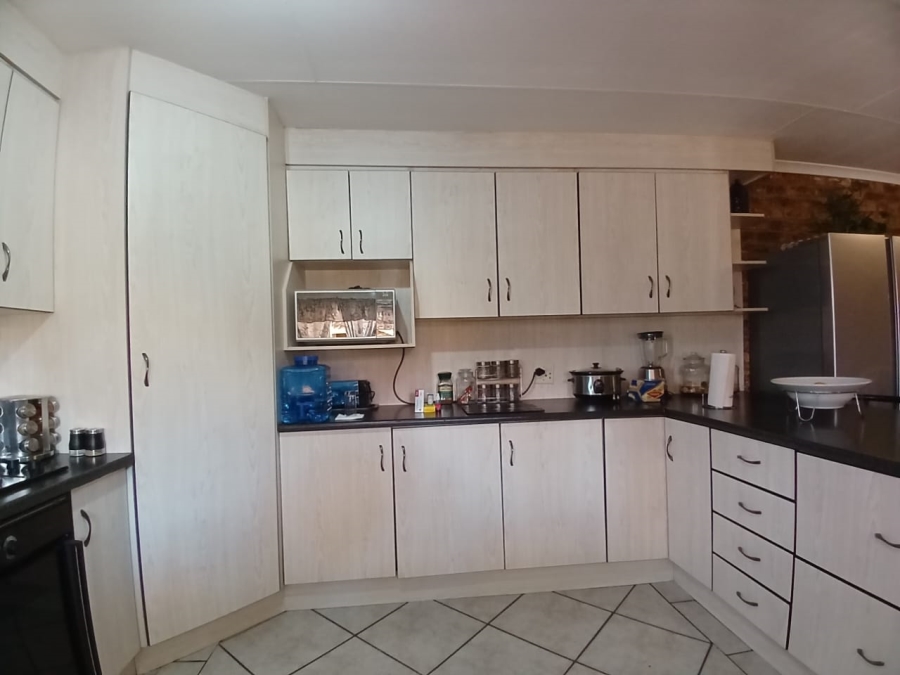 3 Bedroom Property for Sale in Homelake Gauteng