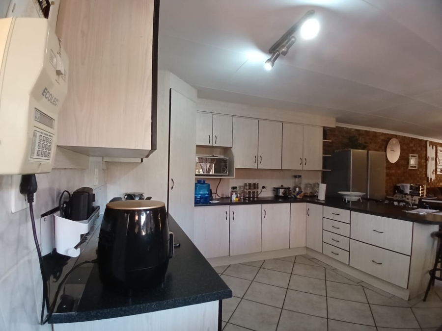 3 Bedroom Property for Sale in Homelake Gauteng