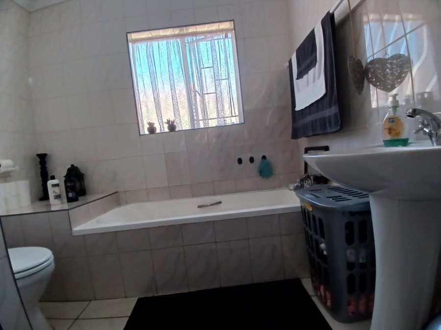 3 Bedroom Property for Sale in Homelake Gauteng