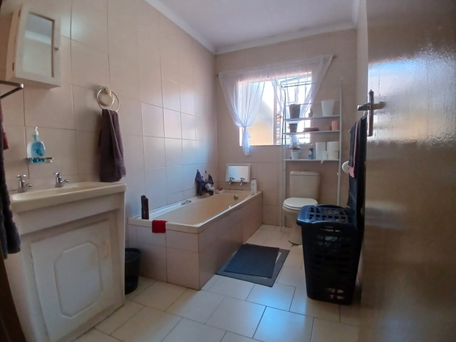 3 Bedroom Property for Sale in Homelake Gauteng