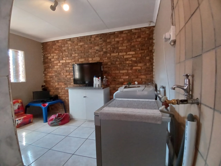 3 Bedroom Property for Sale in Homelake Gauteng