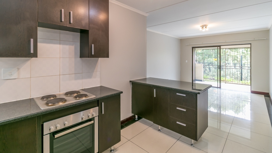 To Let 2 Bedroom Property for Rent in Noordwyk Gauteng