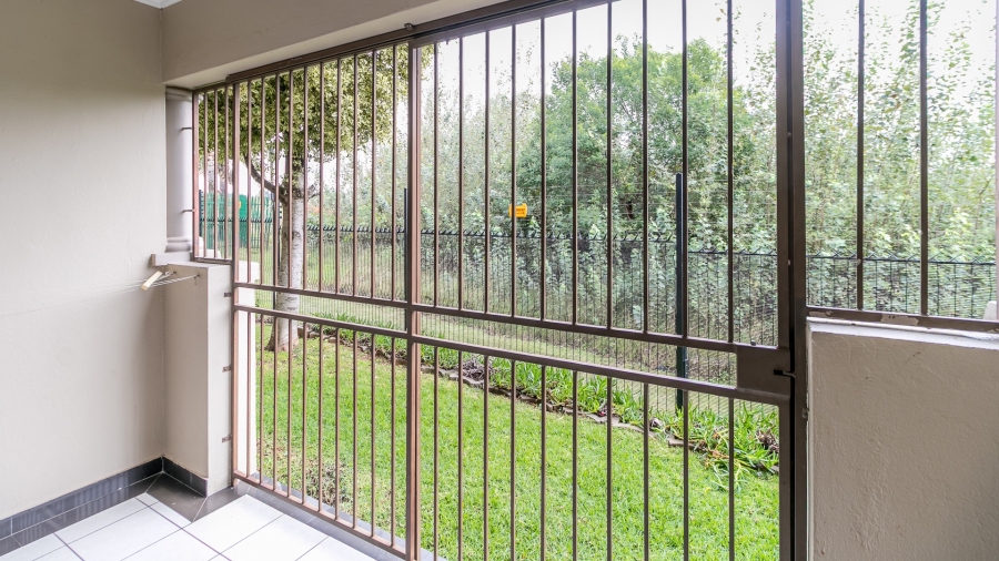 To Let 2 Bedroom Property for Rent in Noordwyk Gauteng