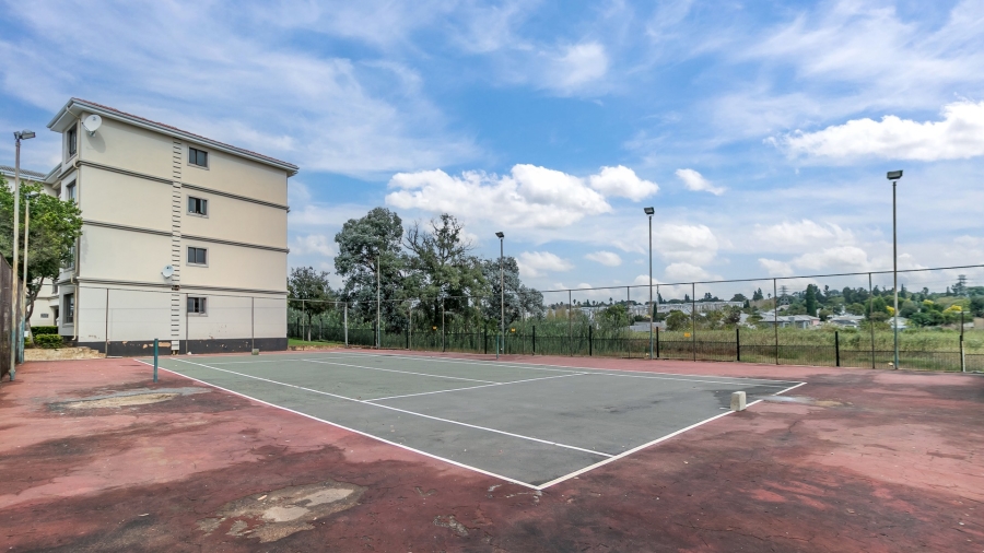 To Let 2 Bedroom Property for Rent in Noordwyk Gauteng