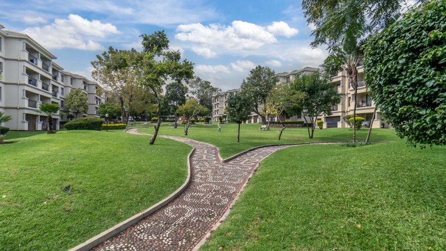 To Let 2 Bedroom Property for Rent in Noordwyk Gauteng