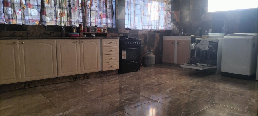 3 Bedroom Property for Sale in Greenhills Gauteng