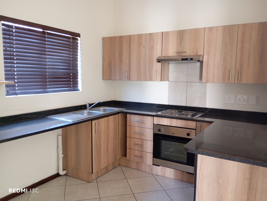 2 Bedroom Property for Sale in Goedeburg Gauteng