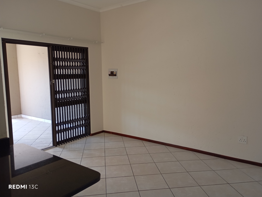2 Bedroom Property for Sale in Goedeburg Gauteng